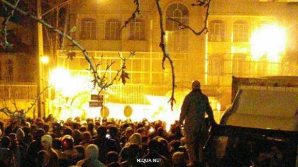 اقتحام وإحراق السفارة السعودية في طهران اقتحام وإحراق السفارة السعودية في طهران