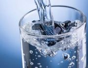 لماذا تحتاج لشرب كمية كافية من الماء يوميا؟